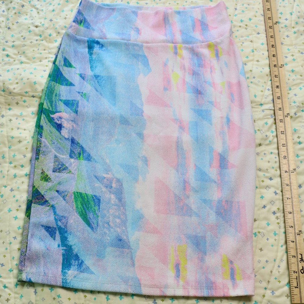 LuLaRoe Cassie Pencil Skirt Colorful Graphic
